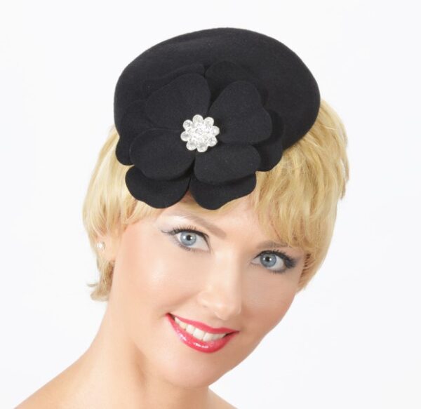 52508 Black Teardrop Wool Fascinator