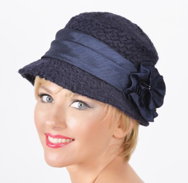 52628 Navy Small Hat with Bow