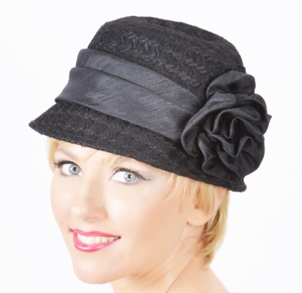 52638 Black Winter Hat