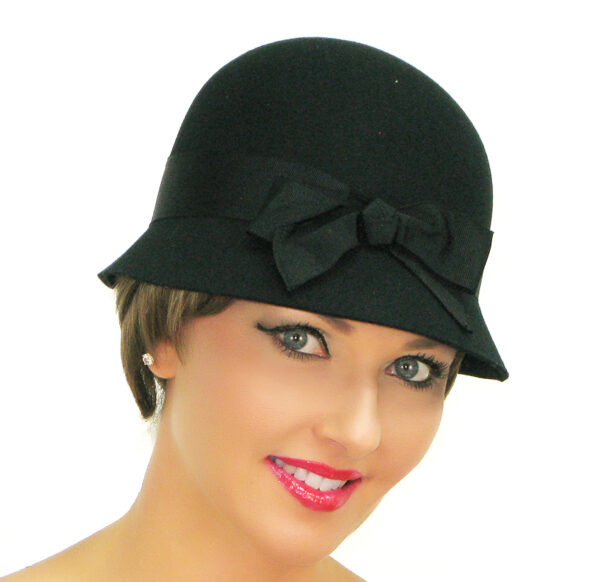 52838 Black Wool Hat with Bow